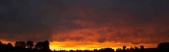 Sunrise over the Columbia River, 2016. Photo by Arthur Breur.